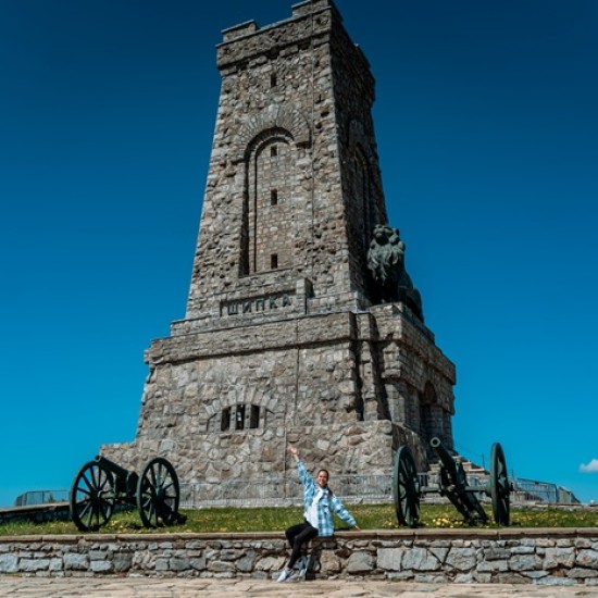 Explore the beauty of the surroundings of Veliko Tarnovo with a ride on a Suzuki Boulevard M109R cruiser motorcycle from Makaroon