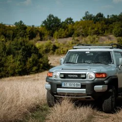 Офроуд разходка с джип висок клас в района на Велико Търново Офроуд разходка с джип висок клас в района на Велико Търново