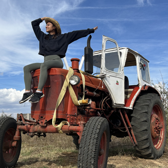 Офроуд разходка с трактор – вълнуващо предизвикателство за смели от Makaroon