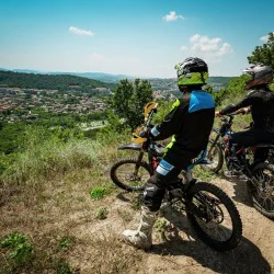 Офроуд разходка с електрически кросов мотор край Арбанаси