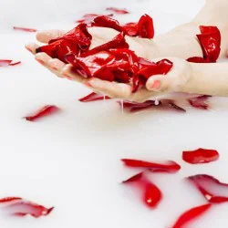 СПА ритуал Розов цвят и букет от есенциални масла в Русе