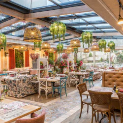 Вечеря за двама в ресторант Hacienda Русе – кулинарно изкушение на световно ниво