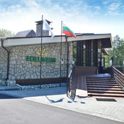 Нощувка за двама в двойна стая с тераса със закуска и релакс зона в Хотел Еделвайс на връх Бузлуджа до гр. Казанлък