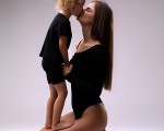 Вижте своята история в снимки с професионална фотосесия за до 4 души в Стара Загора в Makaroon Вижте своята история в снимки с професионална фотосесия за до 4 души в Стара Загора в Makaroon