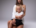 Вижте своята история в снимки с професионална фотосесия за до 4 души в Стара Загора в Makaroon Вижте своята история в снимки с професионална фотосесия за до 4 души в Стара Загора в Makaroon