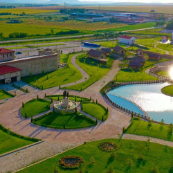 Един ден в Исторически парк за двама и снимка като траките с включена историческа беседа Един ден в Исторически парк за двама и снимка като траките с включена историческа беседа