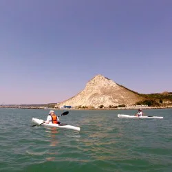 Едно ново морско изживяване с „Урок по морски каякинг или сърфски каяк за начинаещи“ за двама Едно ново морско изживяване с „Урок по морски каякинг или сърфски каяк за начинаещи“ за двама