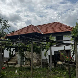 Нощувка за двама в къща за гости край Ловеч + Еквитерапия