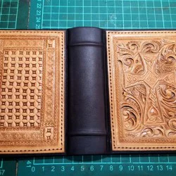 Работилница по книговезане – създайте тефтер с кожена подвързия във Велико Търново Работилница по книговезане – създайте тефтер с кожена подвързия във Велико Търново