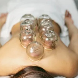 Пакет пълен релакс с "Антицелулитен масаж с вендузи + Педикюр с гел лак + Перлена вана" в Пловдив