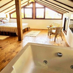 A romantic escape from the city in "Villa Panorama" in the village of Leshten