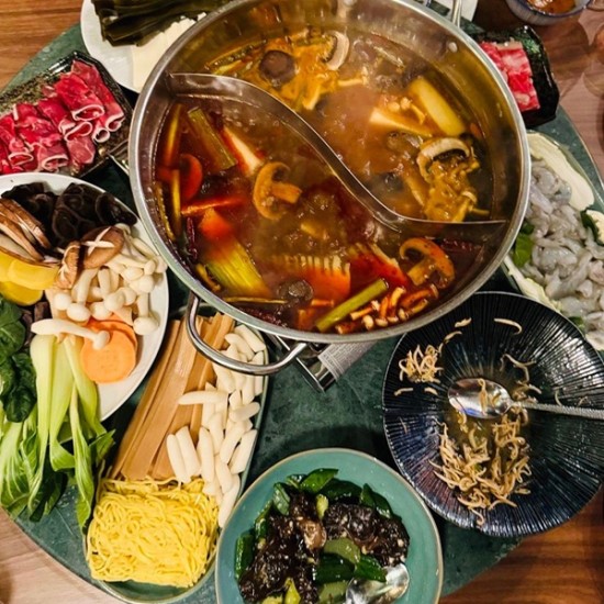 Prepare, share and eat with Chinese Hot Pot - shared dinner for four at MIZU Sofia from Makaroon
