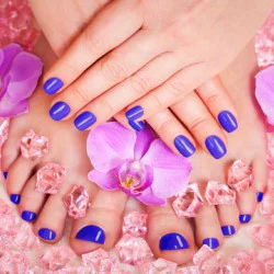 Безупречен вид с „Пакет маникюр + педикюр“ 