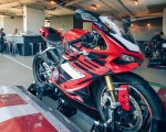 Влезте в света на MotoGP с мото симулатор Ducati Panigale от Makaroon Влезте в света на MotoGP с мото симулатор Ducati Panigale от Makaroon