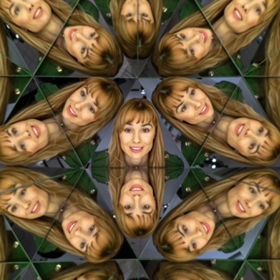 Открий магията в  ''Музей на илюзиите''  от Макароон