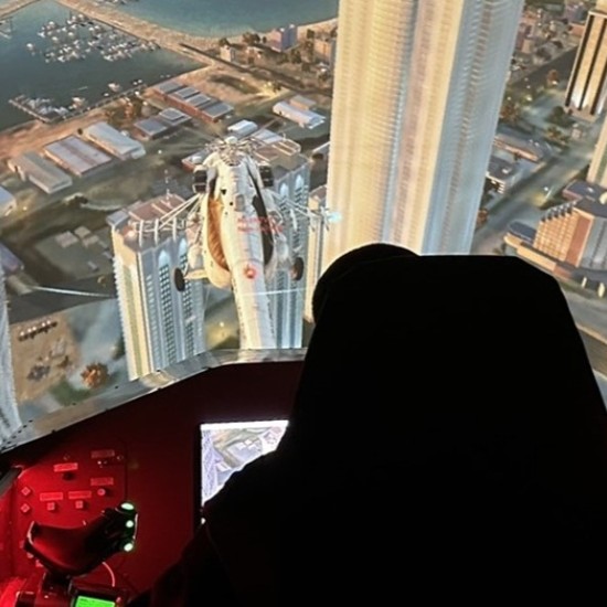 Feel the thrill of piloting a helicopter flight simulator from Makaroon