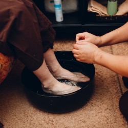 Рефлексотерапия + ваничка със соли за уморени крака в Стара Загора Рефлексотерапия + ваничка със соли за уморени крака в Стара Загора