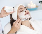 Погрижете се за кожата си с почистване на лице + маска с Египетска роза от Makaroon