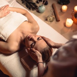 Кралски масаж на цяло тяло + масаж на глава и лице в Стара Загора