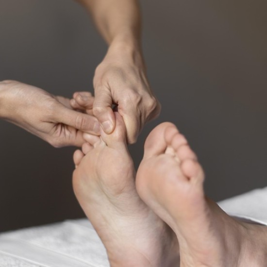 Combine business with pleasure with Reflexology - acupressure massage of the feet to relieve stress in Stara Zagora from Makaroon Combine business with pleasure with Reflexology - acupressure massage of the feet to relieve stress in Stara Zagora from Makaroon