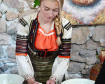 Кулинарна работилница за приготвяне на баница в Раждавица с дегустация на боза от Макароон Кулинарна работилница за приготвяне на баница в Раждавица с дегустация на боза от Макароон