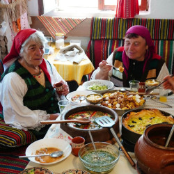 На гости в Гърляно с работилница за попарник и скроб На гости в Гърляно с работилница за попарник и скроб