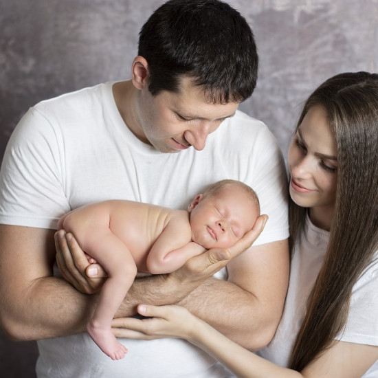 Capture the sweetest moments with a Newborn Photoshoot in Stara Zagora from Makaroon Capture the sweetest moments with a Newborn Photoshoot in Stara Zagora from Makaroon