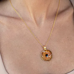 Направете (си) уникален подарък - дигитална картина + медальон, гривна или ключодържател с Вашия ирис в Пловдив