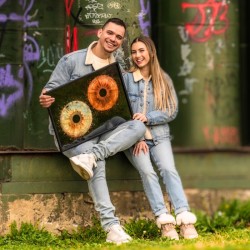 Превърнете вашите очи в уникална картина с ирисова фотография на два ириса в Пловдив