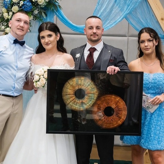 Превърнете очите си в произведение на изкуството с "Ирисова фотография във Варна" от Makaroon Превърнете очите си в произведение на изкуството с "Ирисова фотография във Варна" от Makaroon