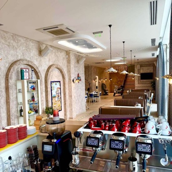 Насладете се на италианската кухня с Пица меню за двама в пицария Pizzeria Casa La Mamma от Makaroon