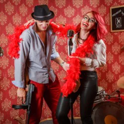 Ескейп руум в стаята на триковете: Бара на Ал Капоне за трима