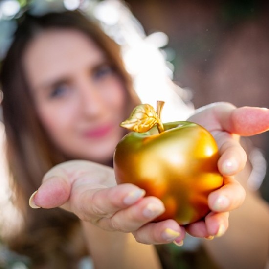 Изживейте приказните истории, с които сте отраснали, с ескейп стая Златната ябълка и змеят от Makaroon