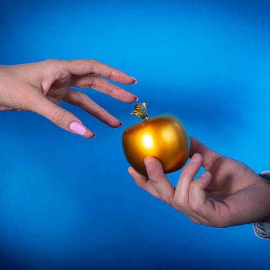 Изживейте приказните истории, с които сте отраснали, с ескейп стая Златната ябълка и змеят от Makaroon