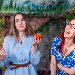 Enter the fairy tale with the Golden Apple and the Dragon escape room for eight