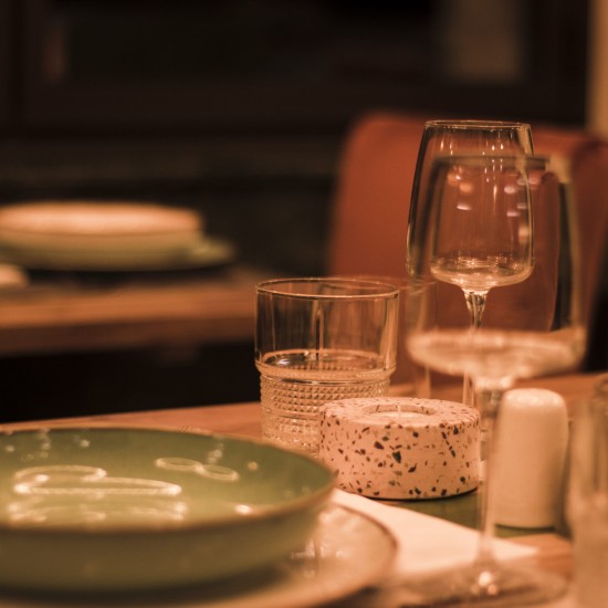 Впуснете се в едно кулинарно пътешествие с Вечеря за двама в ресторант Край Реката, гр. Ловеч от Makaroon Впуснете се в едно кулинарно пътешествие с Вечеря за двама в ресторант Край Реката, гр. Ловеч от Makaroon