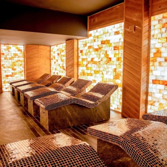 Подарете си едно неповторимо спа изживяване в Pulse Therme, с. Баня от Makaroon