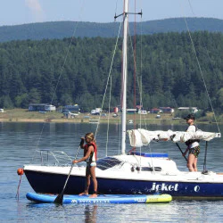 Падъл борд за 4 часа на язовир Искър за едно по-различно преживяване