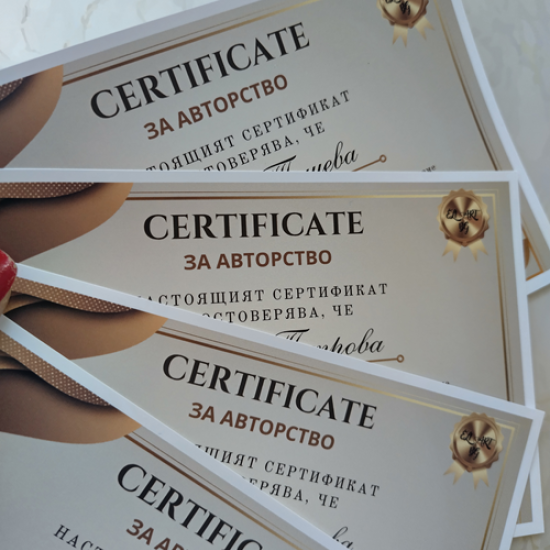 Усетете магията на творческата атмосфера с Работилница за изработка на бижута от епоксидна смола в Банкя от Makaroon