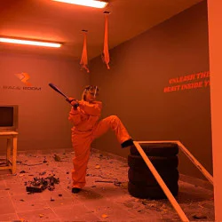 Изпусни парата за половин час в „Стая на гнева“  Изпусни парата за половин час в „Стая на гнева“