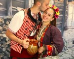 Направете Вашия празник незабравим с Фотосесия с автентични народни носии за двама в село Жеравна от Makaroon