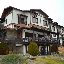 Overnight stay with breakfast and included platter with traditional appetizers and wine for two in Dobrinishte Overnight stay with breakfast and included platter with traditional appetizers and wine for two in Dobrinishte