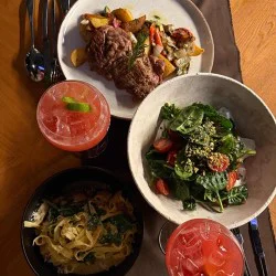 Ваучер за вечеря за двама на стойност 75 € в ресторант Savage Garden, гр. София