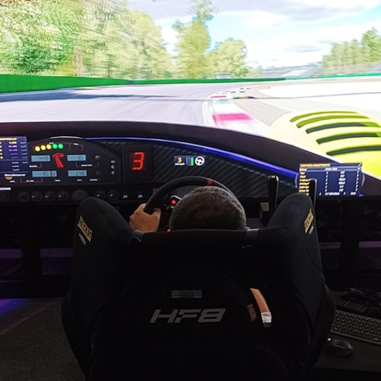 Забавление и адреналин с шофиране в Рали симулатор в Бургас от Makaroon Забавление и адреналин с шофиране в Рали симулатор в Бургас от Makaroon