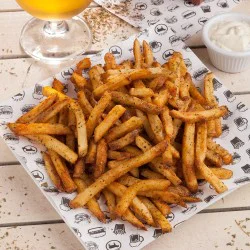 С бургер и усмивка с "Меню за двама в Skapto" С бургер и усмивка с "Меню за двама в Skapto"