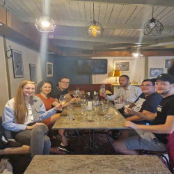 Винен тур в сърцето на София за двама