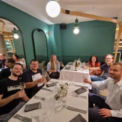 Винен тур в сърцето на София за един човек Винен тур в сърцето на София за един човек