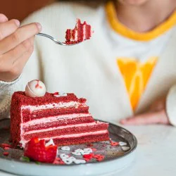 Доза сладост за двама с Десертно меню във Виенската сладкарница на хотел Santè, гр. Велинград 