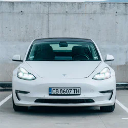 Ексклузивен подарък - Шофиране на Tesla за един час! Ексклузивен подарък - Шофиране на Tesla за един час!