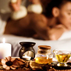 Релаксиращ традиционен тайландски масаж с ароматни масла „Баланс на Меридианите“ 